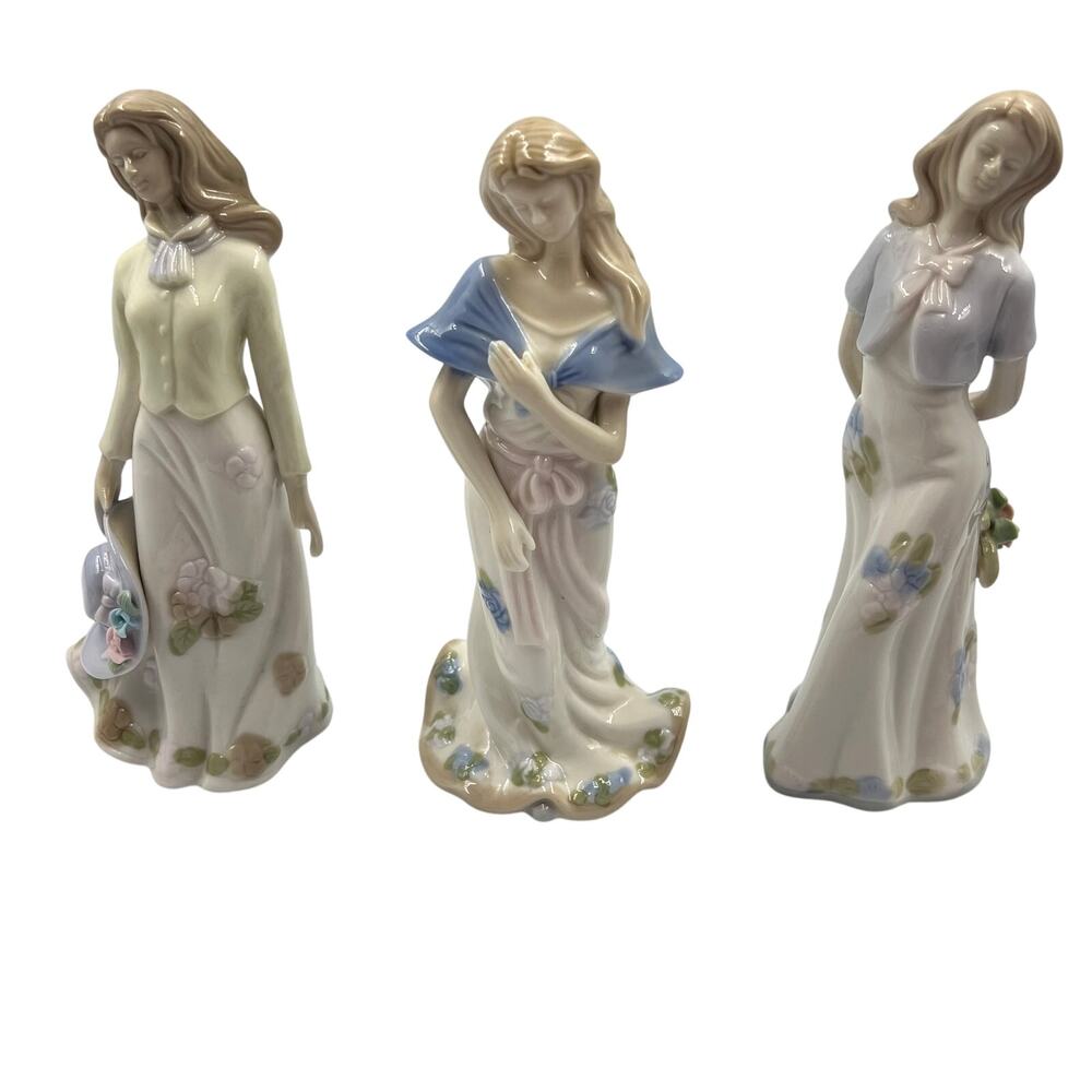 Porcelain Vintage Figurine Sculpture Blue White Floral Feminine Cottage Core